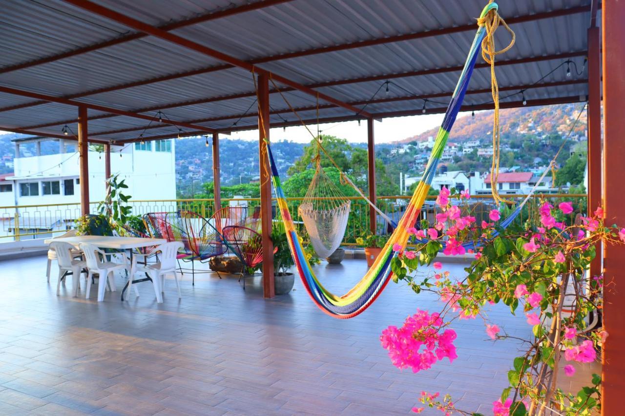 Guest house Casa Mandarine , Amazing Private W Balcony, Rooftop, Hammocks, Ac, Smartv, 100mbs!