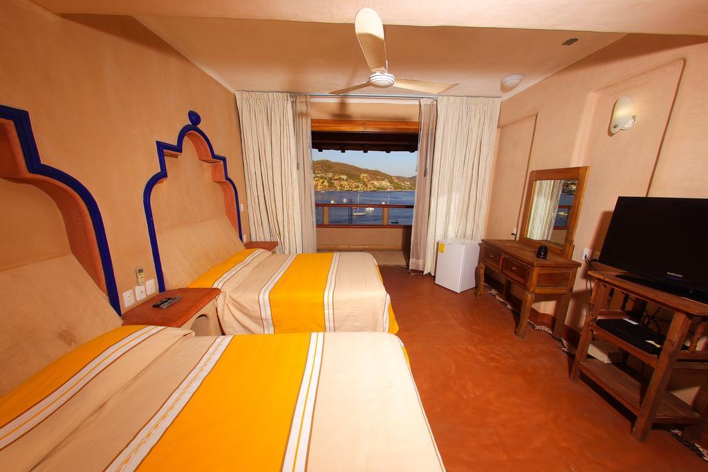 Del Pescador Zihuatanejo