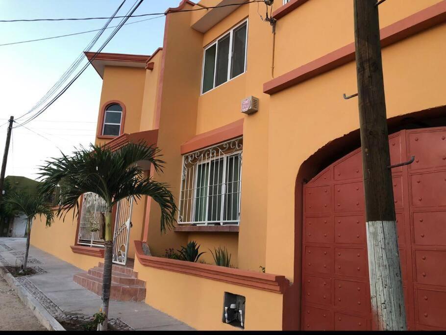 Holiday home Casa Esperanza: Grand, Traditional Colonial *