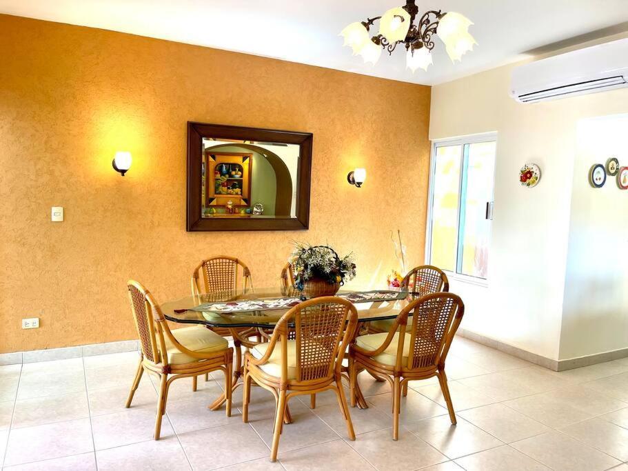 Holiday home Casa Esperanza: Grand, Traditional Colonial La Paz