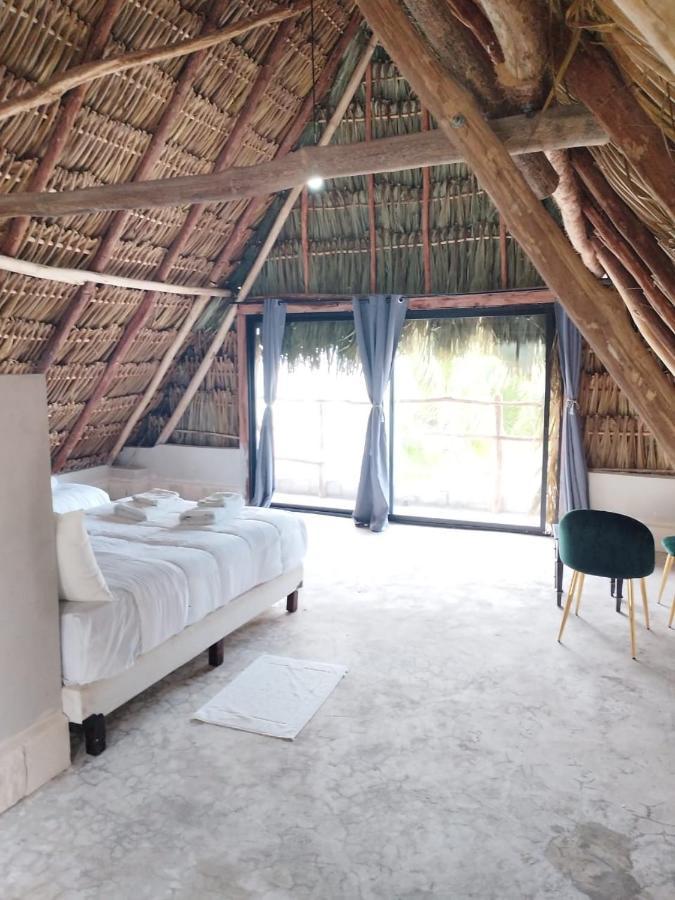 Casa Mate Beachfront Hotel
