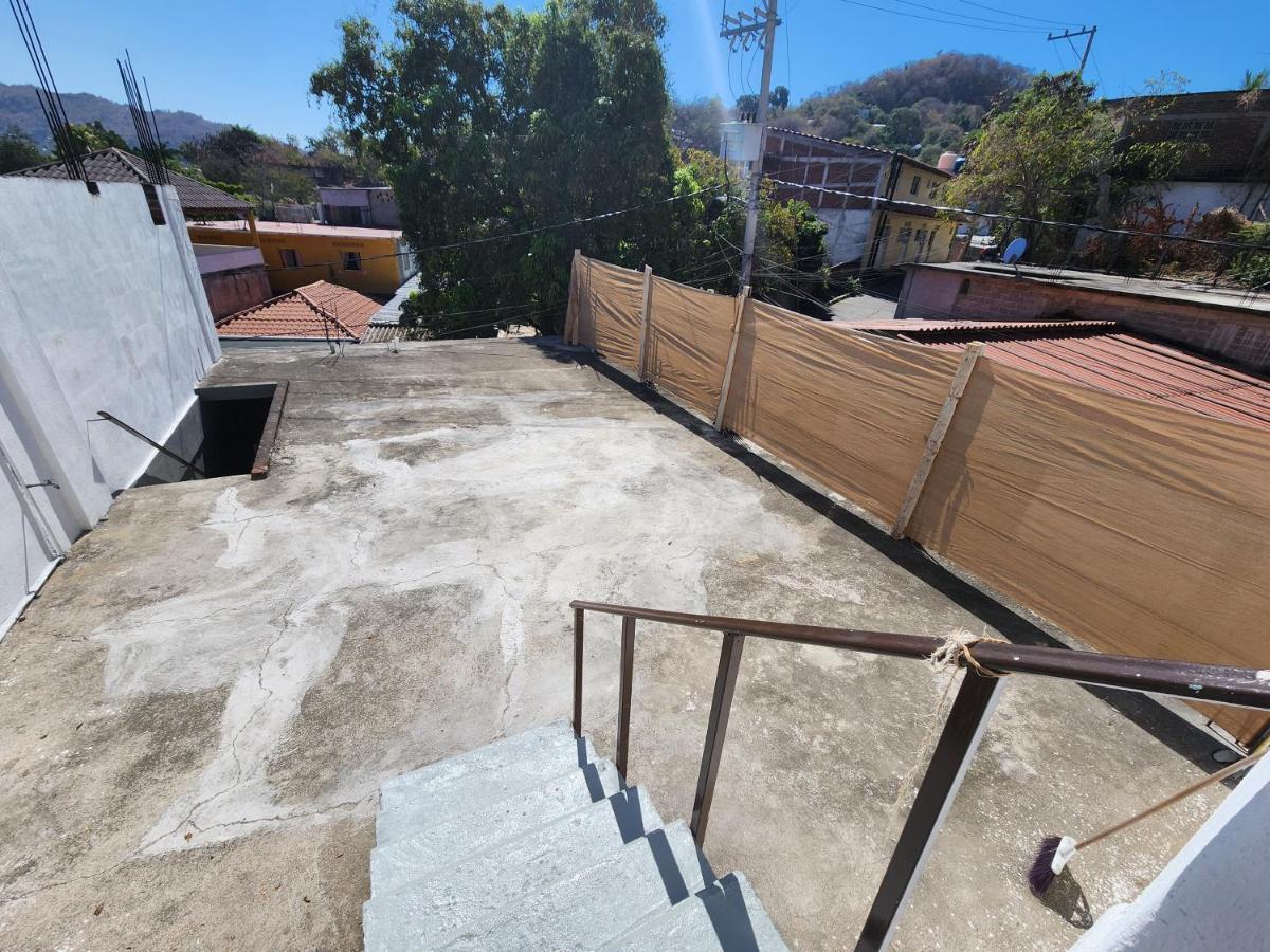 Large And Comfy Apartment, Near Dt And Principal Beach! Zihuatanejo