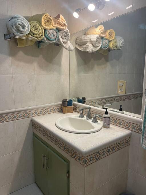 Casa Esperanza: Grand, Traditional Colonial Holiday home La Paz