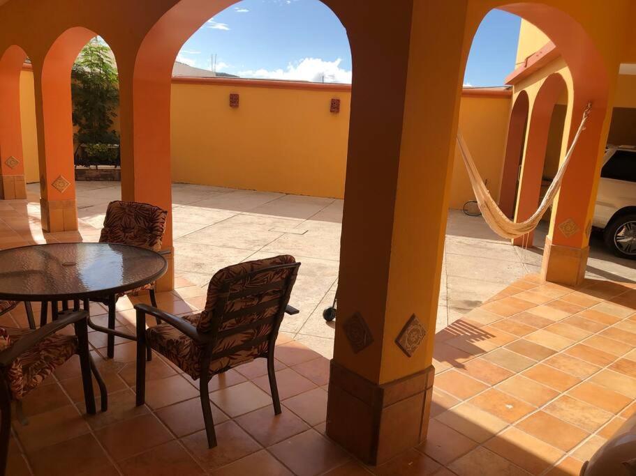 Holiday home Casa Esperanza: Grand, Traditional Colonial