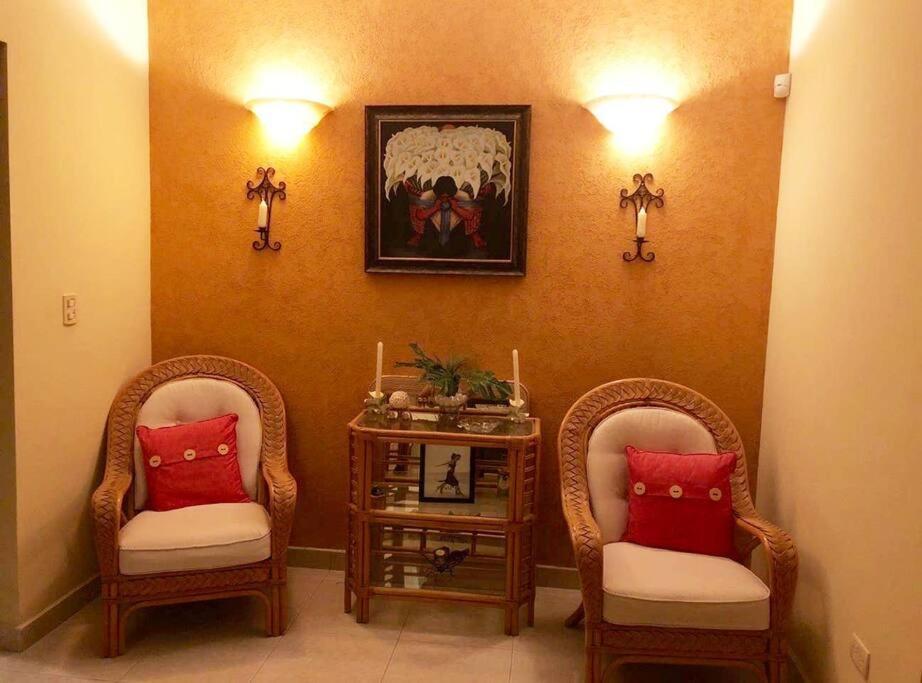 Casa Esperanza: Grand, Traditional Colonial La Paz