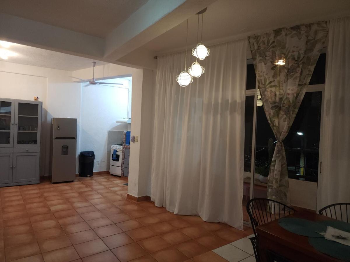 1 Bedroom With Ac , Tv , Wi-fi Near Dt And * Zihuatanejo