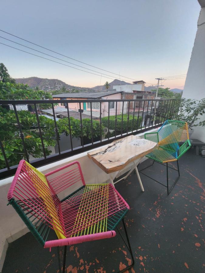 Apartment Lovely With Balcony Ac & Wi-fi, Minutes From Downtown!