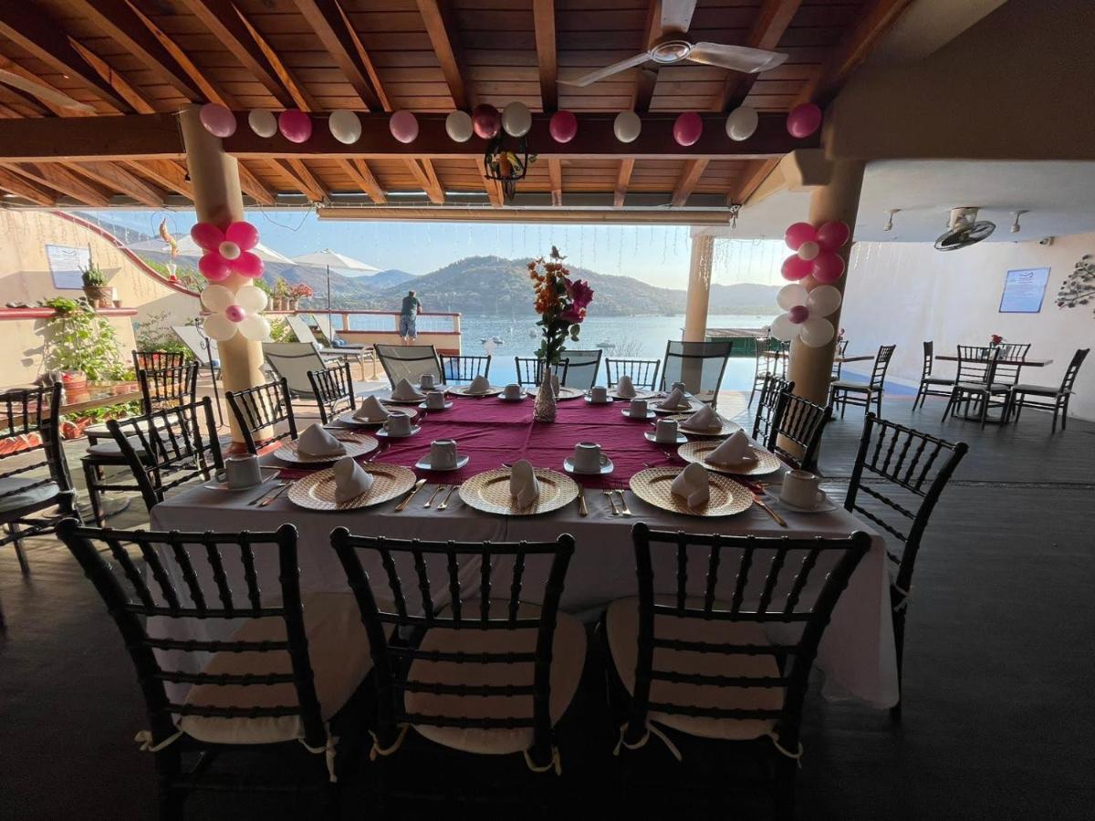 Del Pescador Zihuatanejo