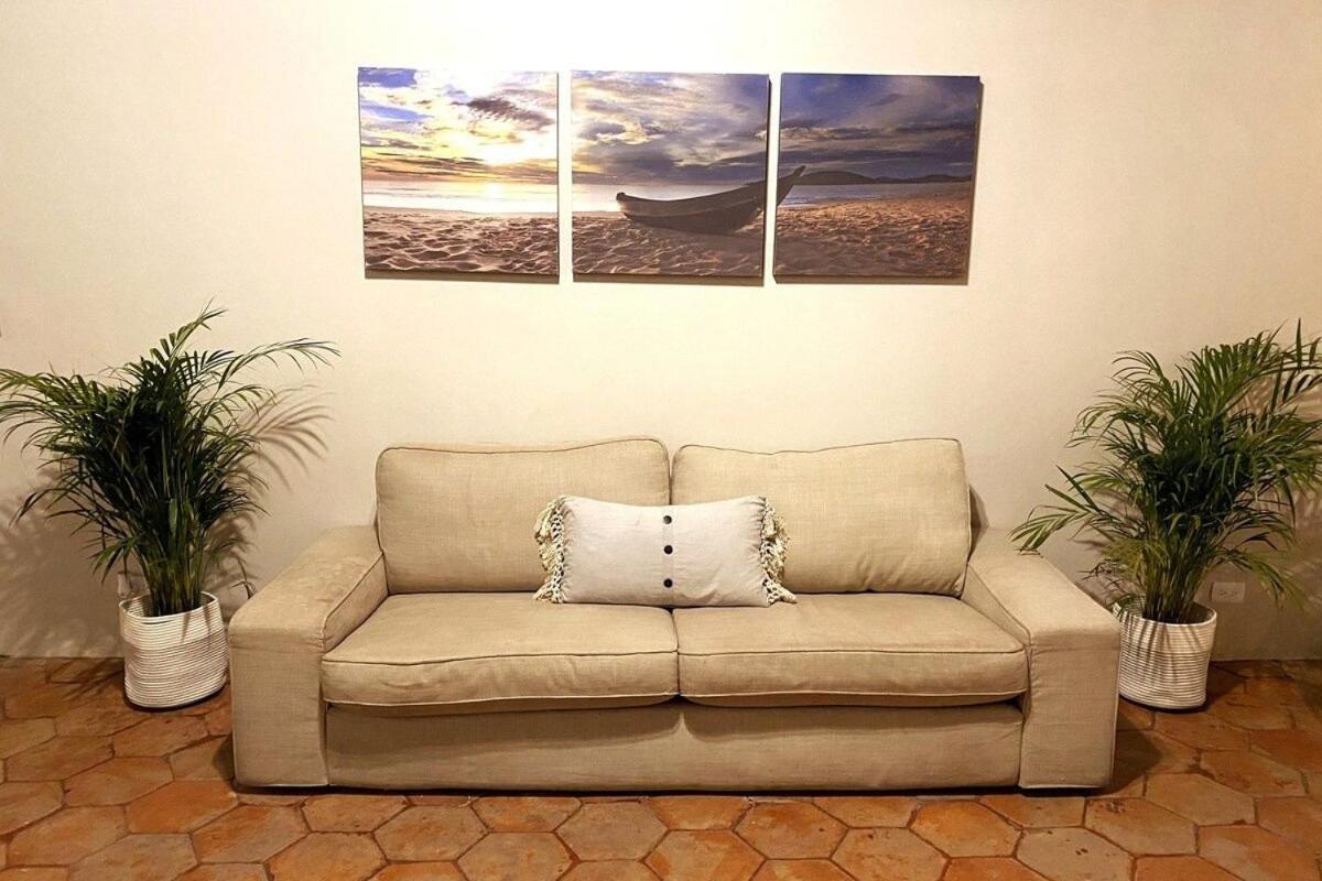 Playa Plateada Housing *
