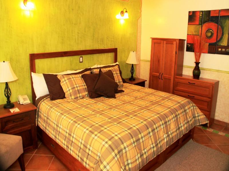 La Casona & 4*