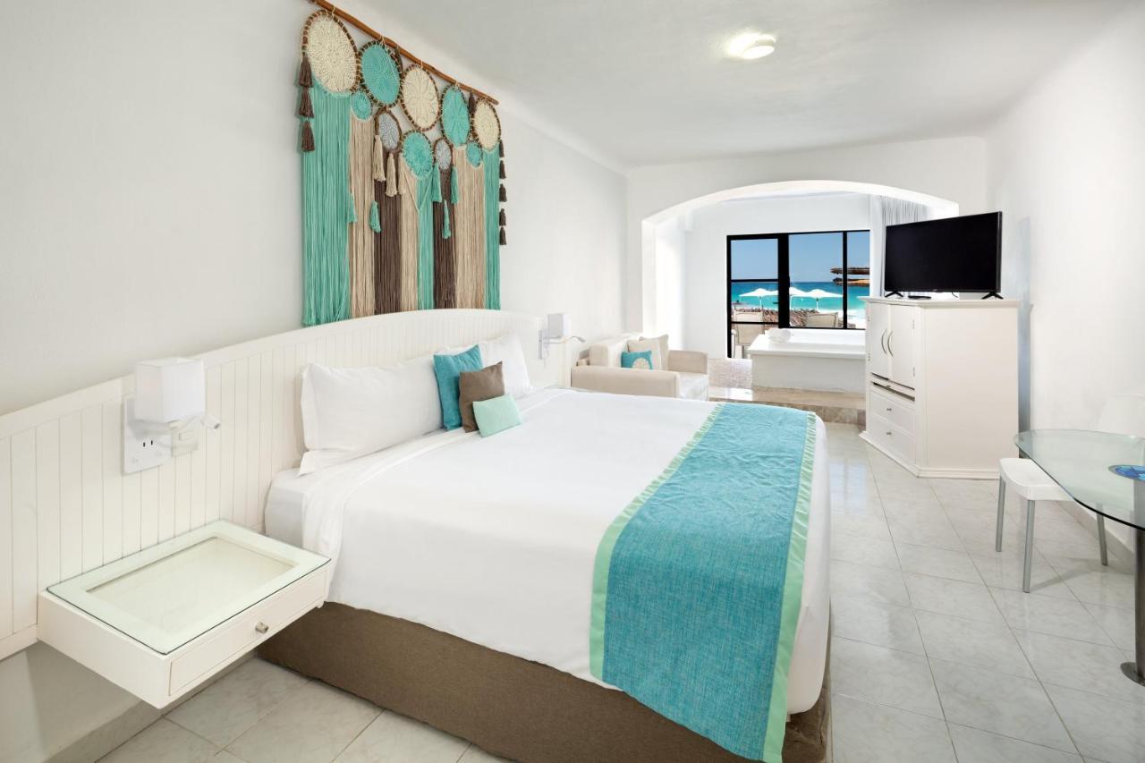 Cyan & 4* Cancun