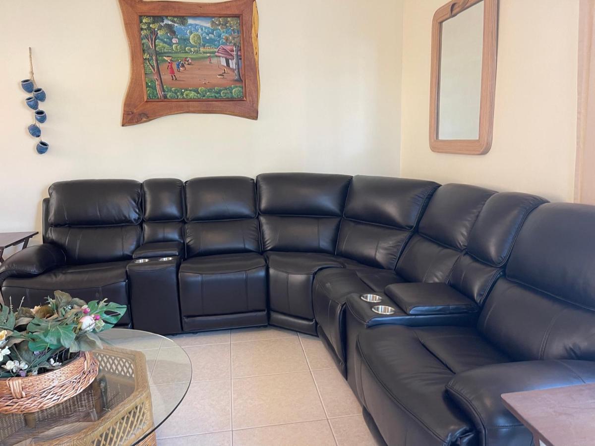 Holiday home Casa Esperanza: Grand, Traditional Colonial *