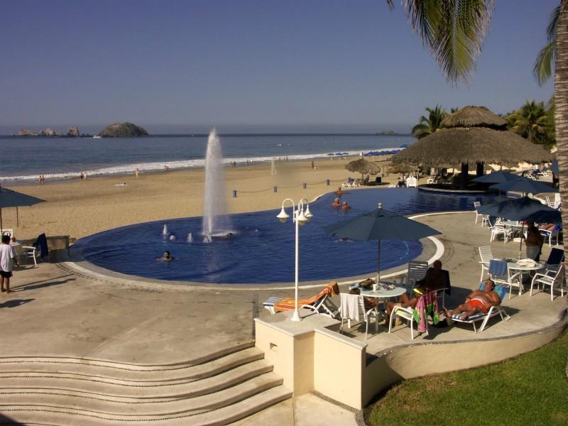 Real Ixtapa Hotel 4*