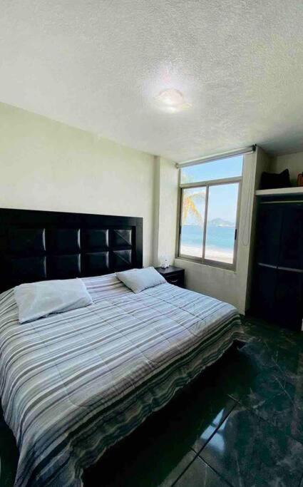 Bonito Departamento A Pie De Playa En * Manzanillo