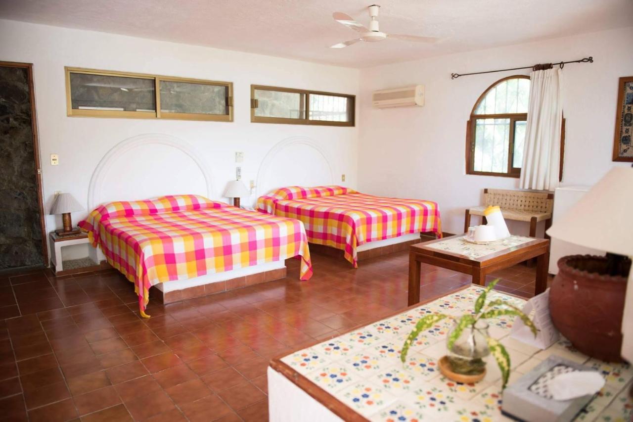 Catalina Resort Zihuatanejo