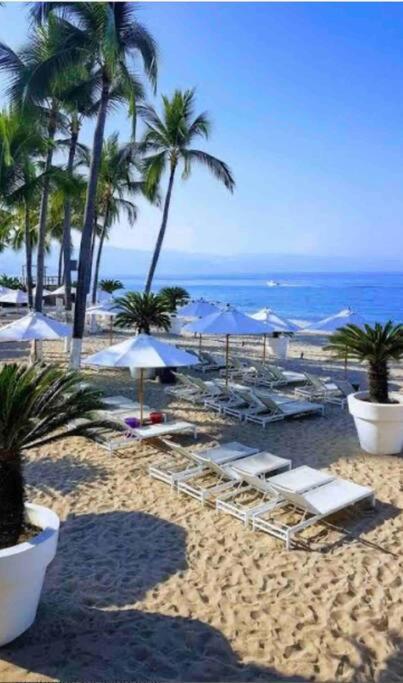 Icon - Beachfront, 3 Bedrooms + Apartment Puerto Vallarta