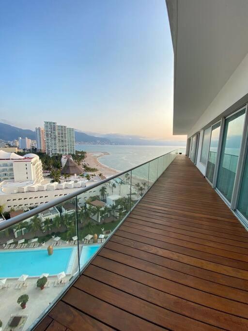 Icon - Beachfront, 3 Bedrooms + Apartment