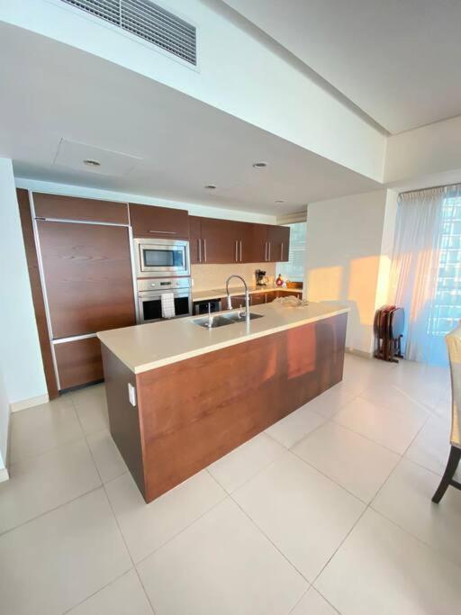 Icon - Beachfront, 3 Bedrooms + Apartment Puerto Vallarta