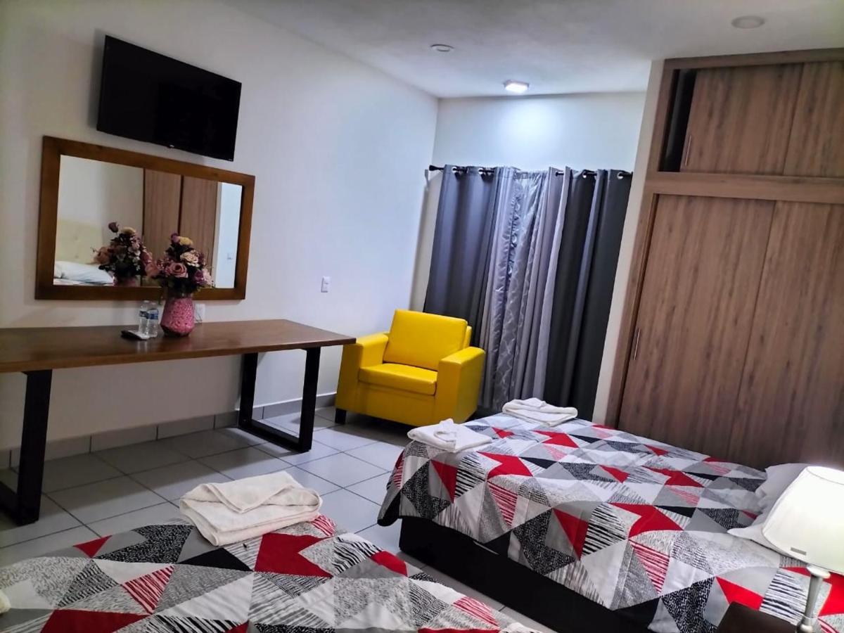 Hotel La Rio Verde