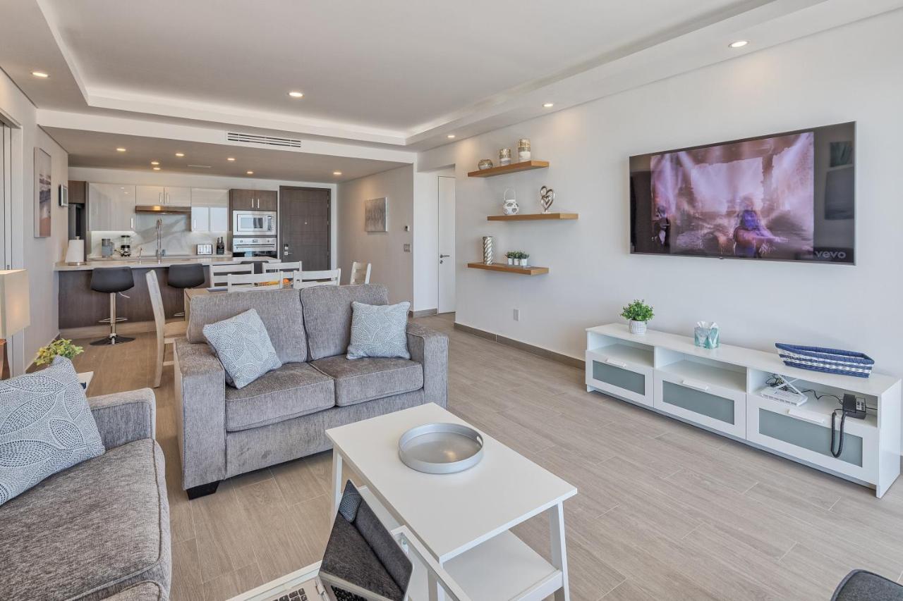 Apartment Brand New Contemporary 1 Bed Oceanfront At Encantame Towers Verano E1203 *