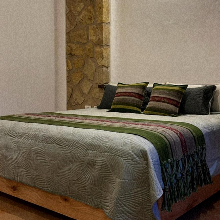 Casa Ixeyolo * Amatlan de Quetzalcoatl