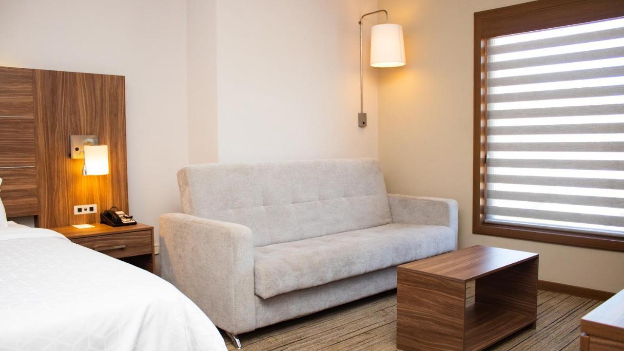 Express By Ihg Hotel