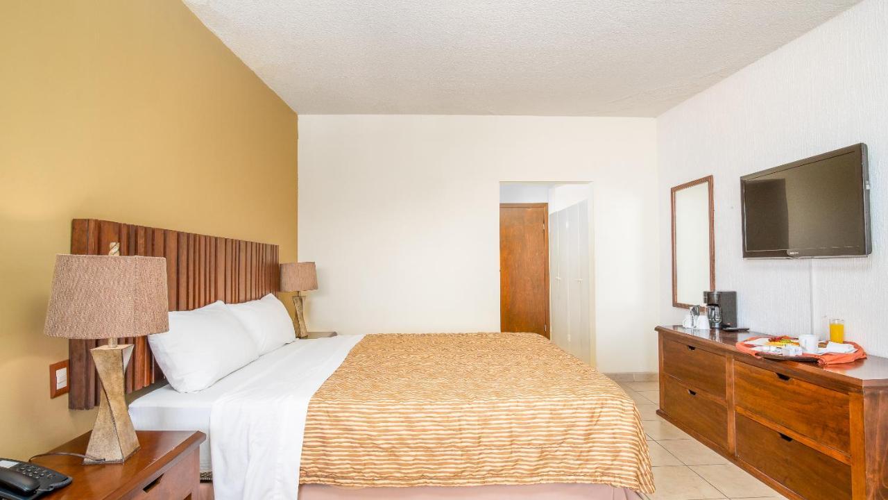 Puerto Nuevo Baja & Hotel 4*