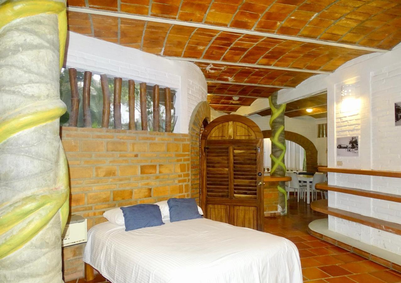 House Apartment *