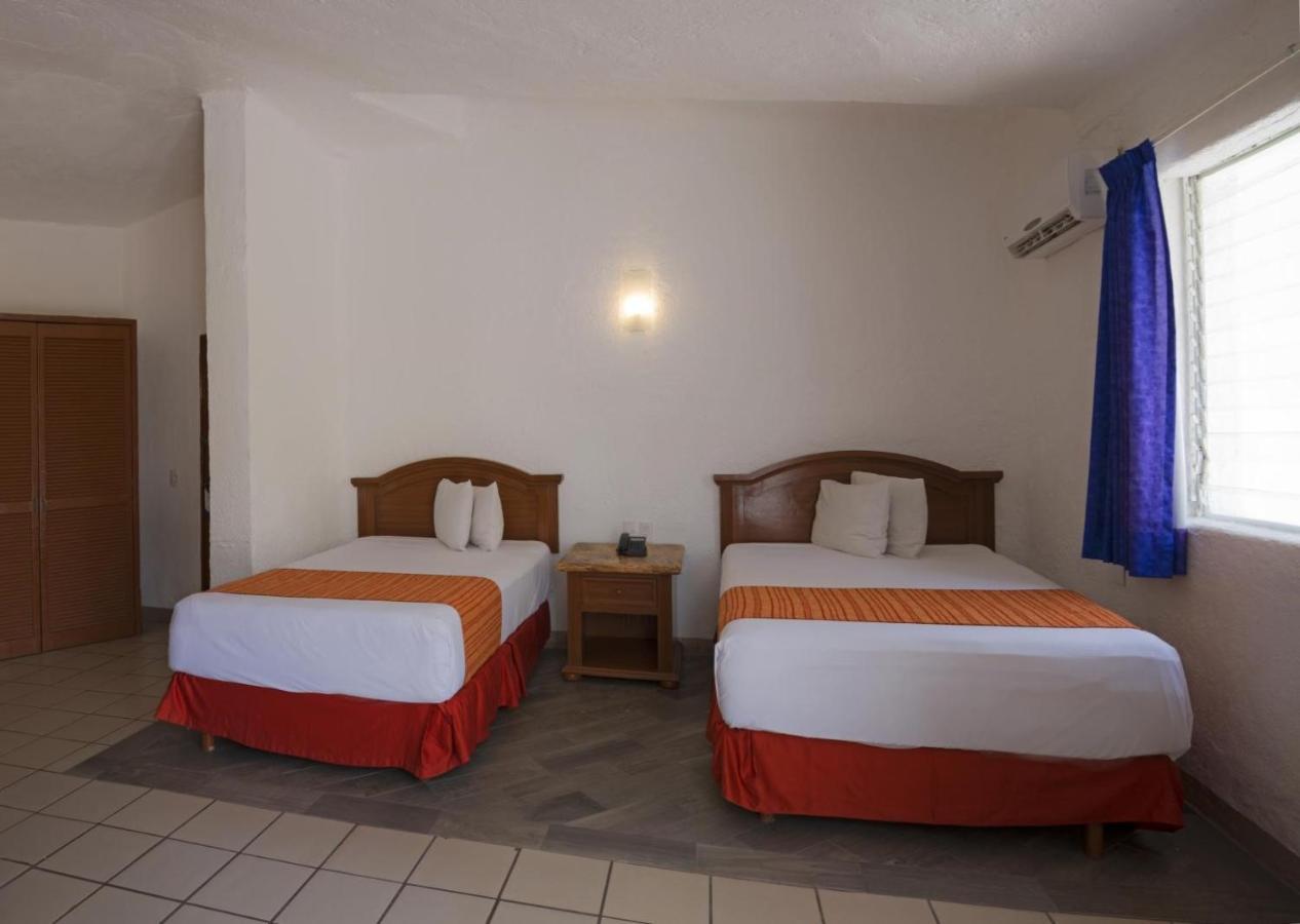 Vista Playa De Oro 4*