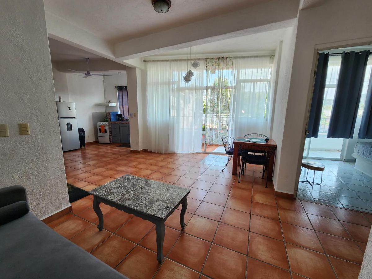 1 Bedroom With Ac , Tv , Wi-fi Near Dt And Apartment Zihuatanejo