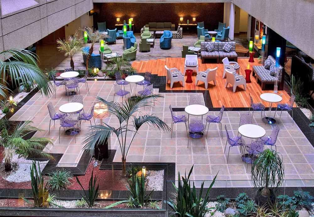 Courtyard By Marriott Revolucion