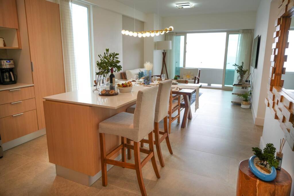 Luxe Sunset Apartment