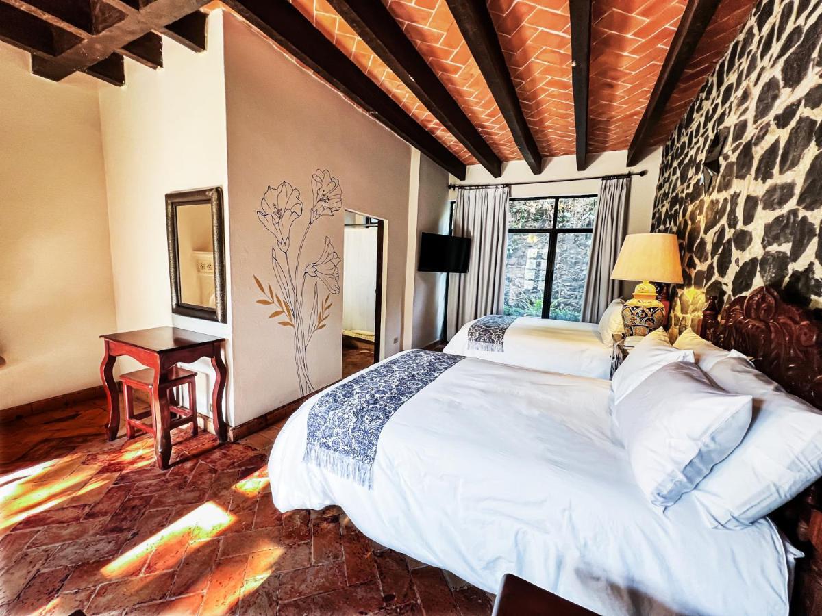 Hotel Hacienda De Flores 4*