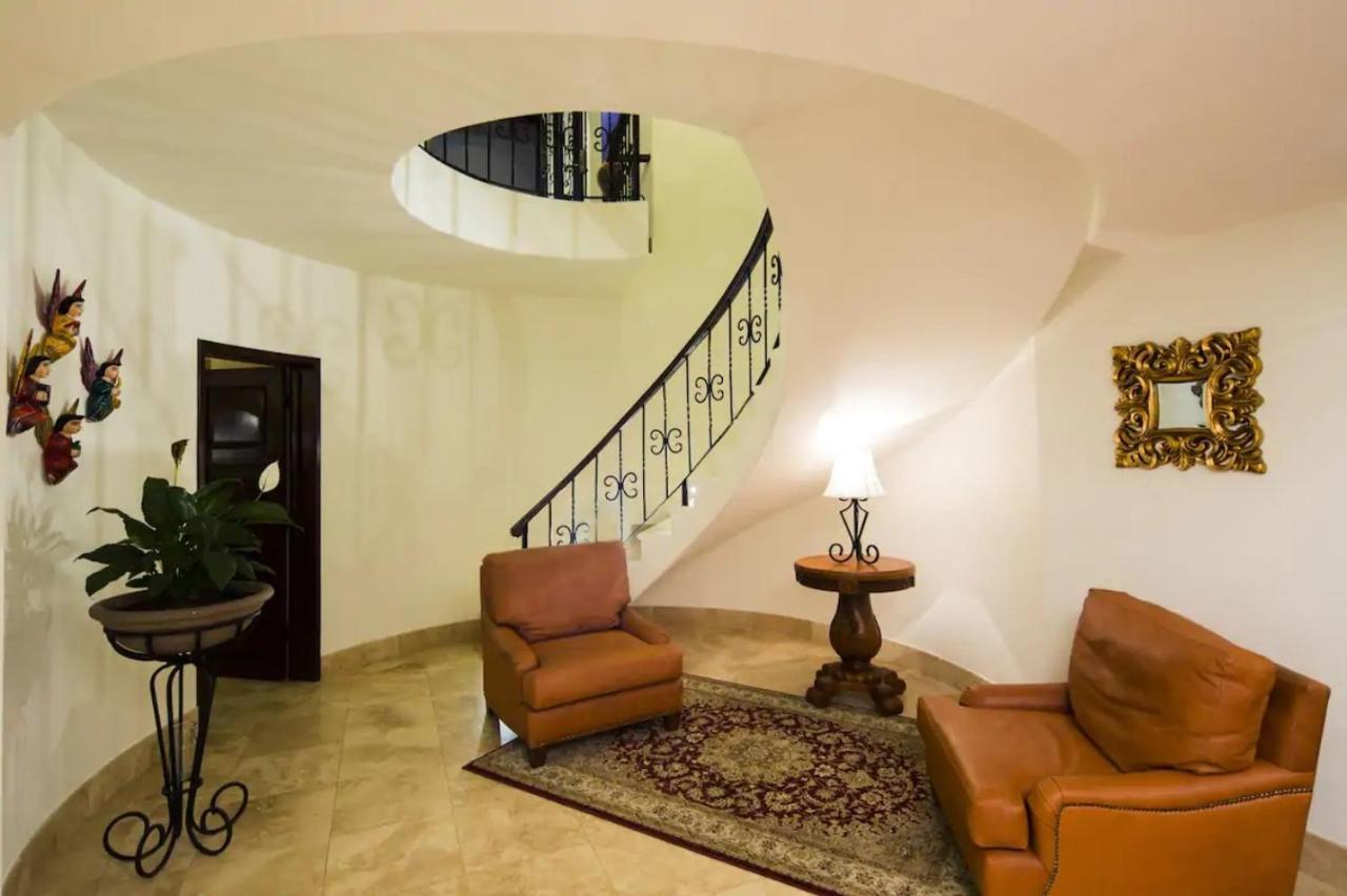 Enthralling 3br With Pool In Cabo San Lucas
