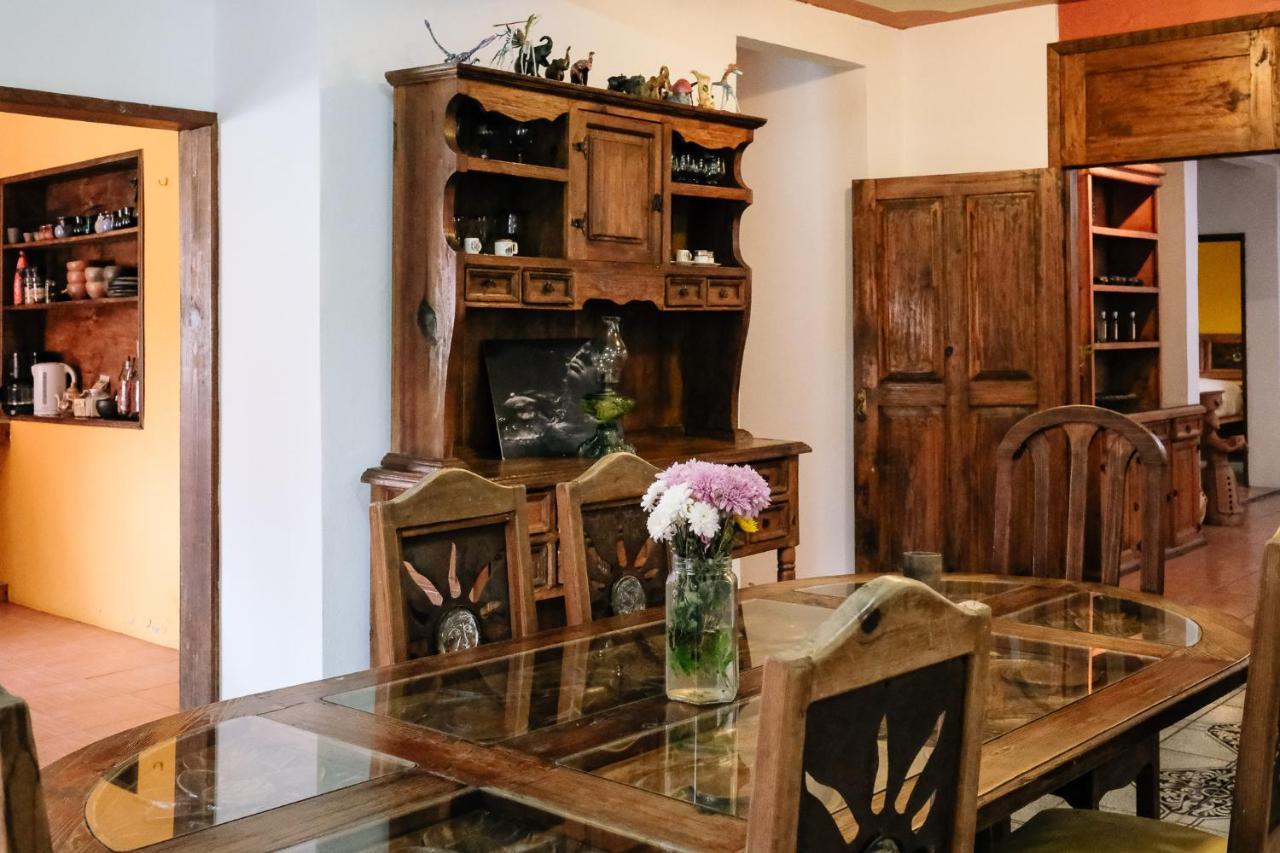 Sunshine House - Made By Artists Villa Oaxaca