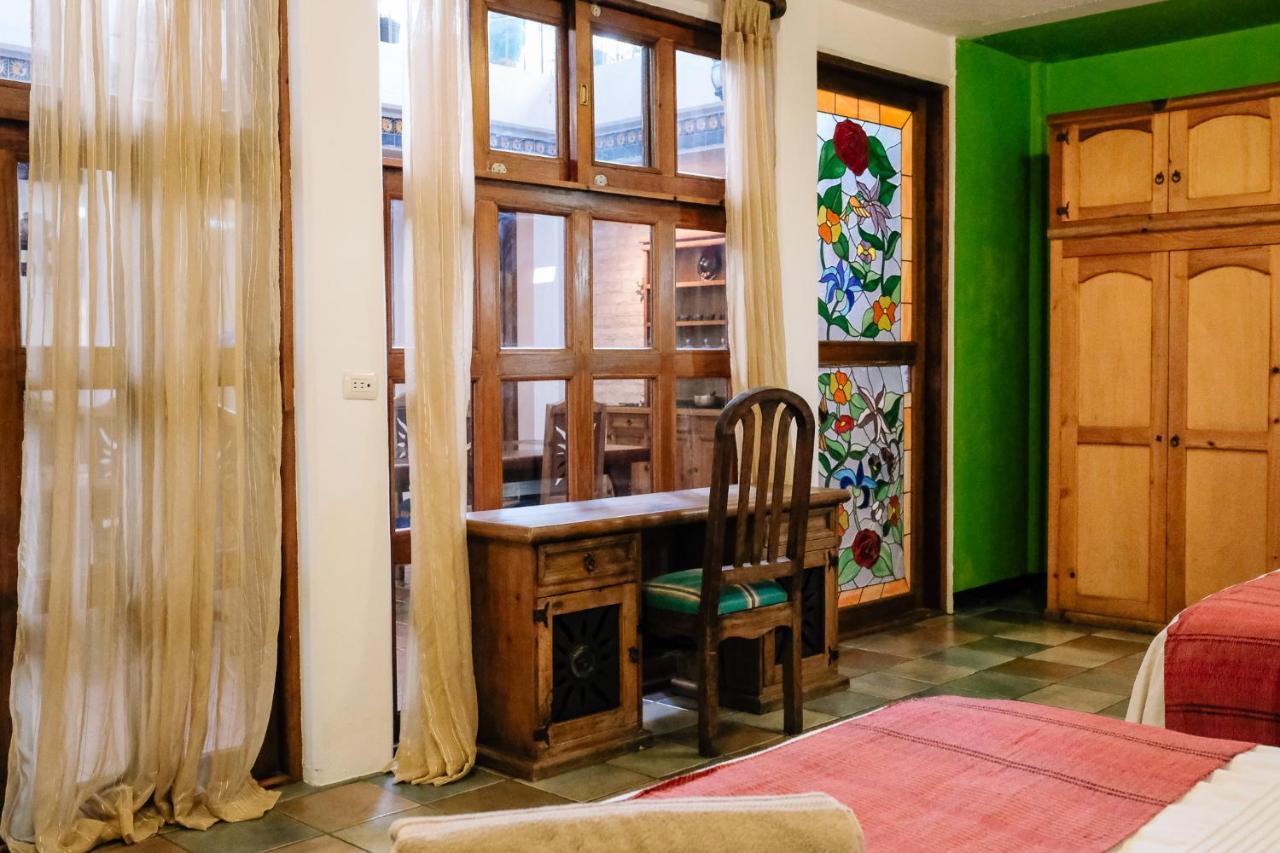 Villa Sunshine House - Made By Artists *