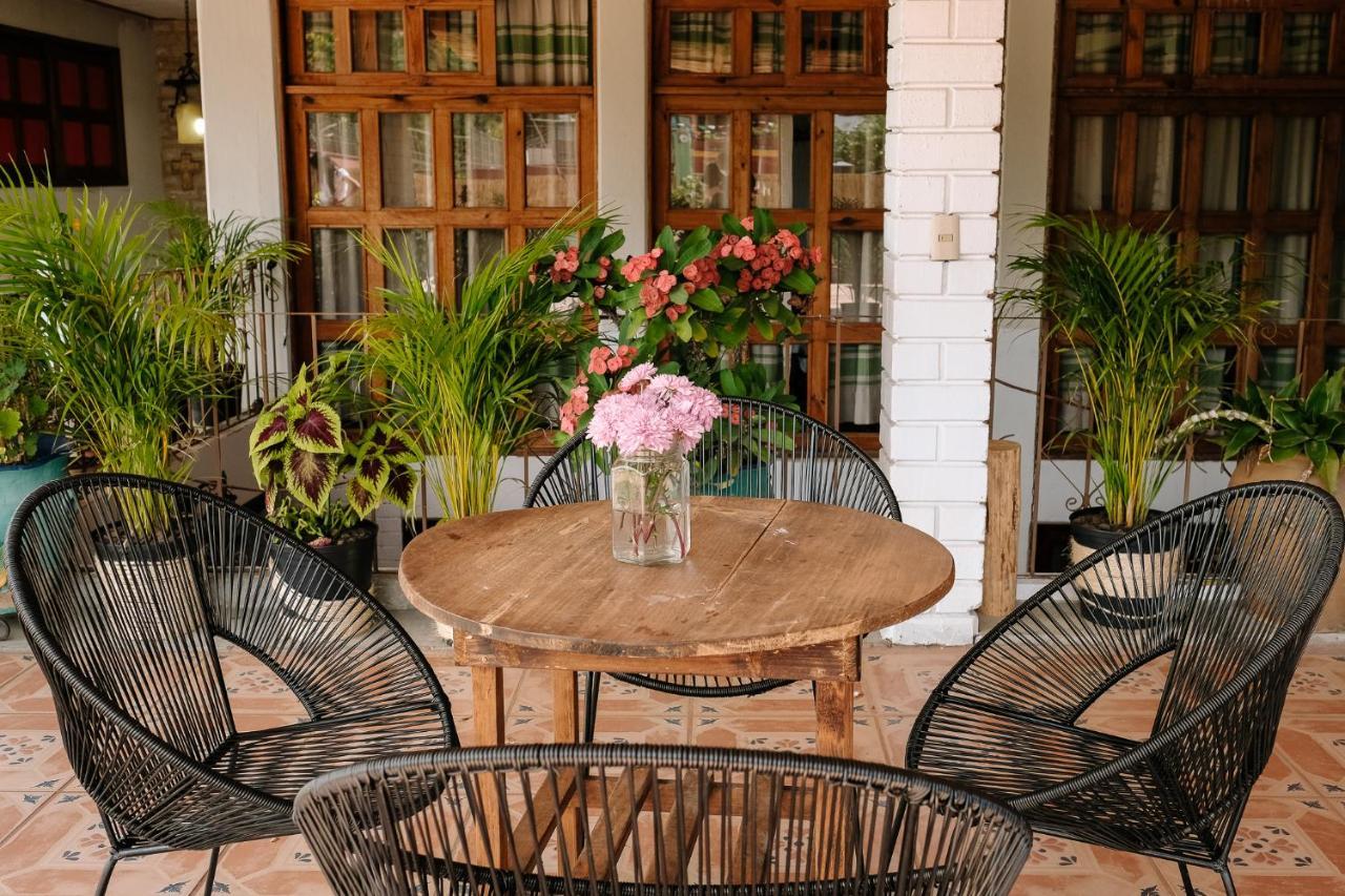 Sunshine House - Made By Artists Villa Oaxaca