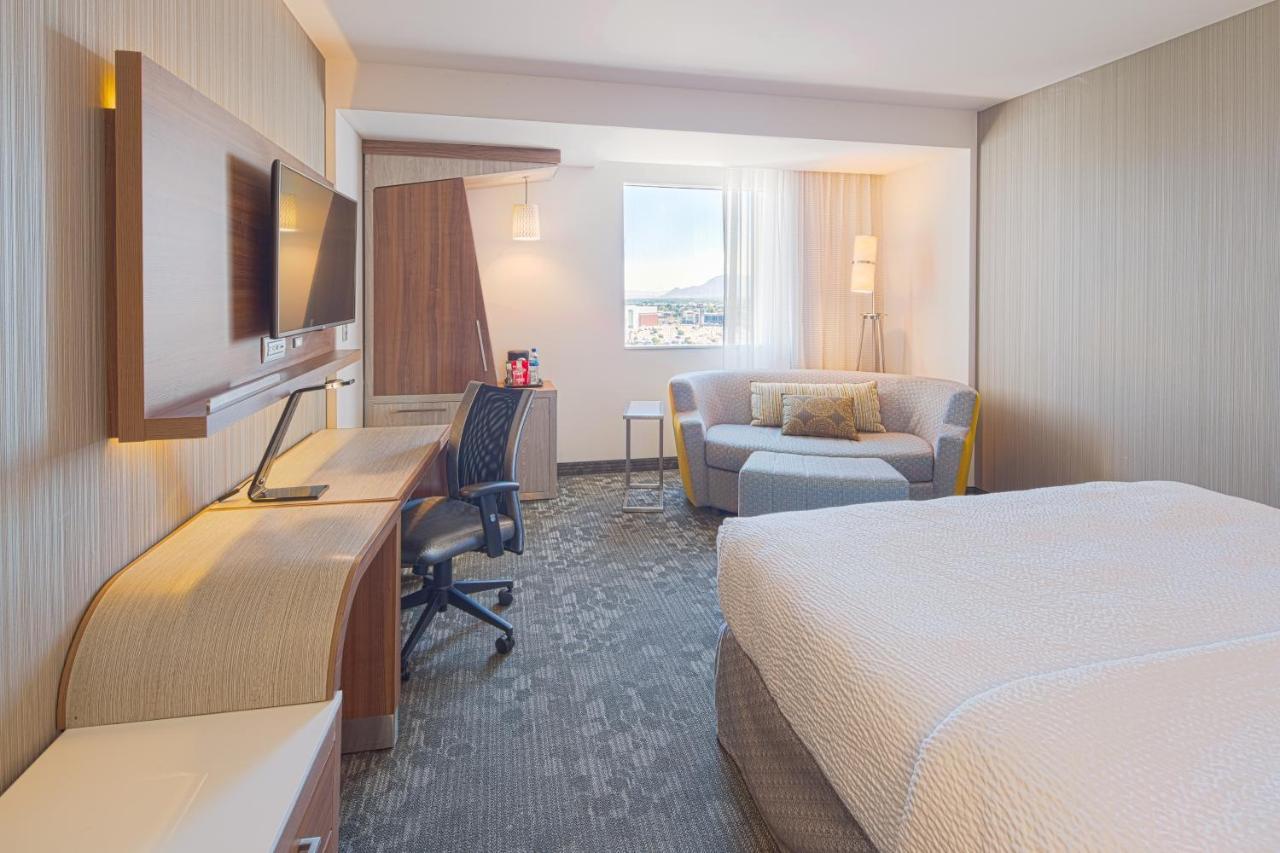 Courtyard By Marriott Hotel