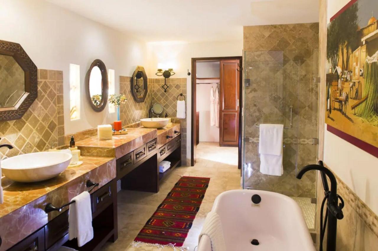 Enthralling 3br With Pool In Cabo San Lucas *