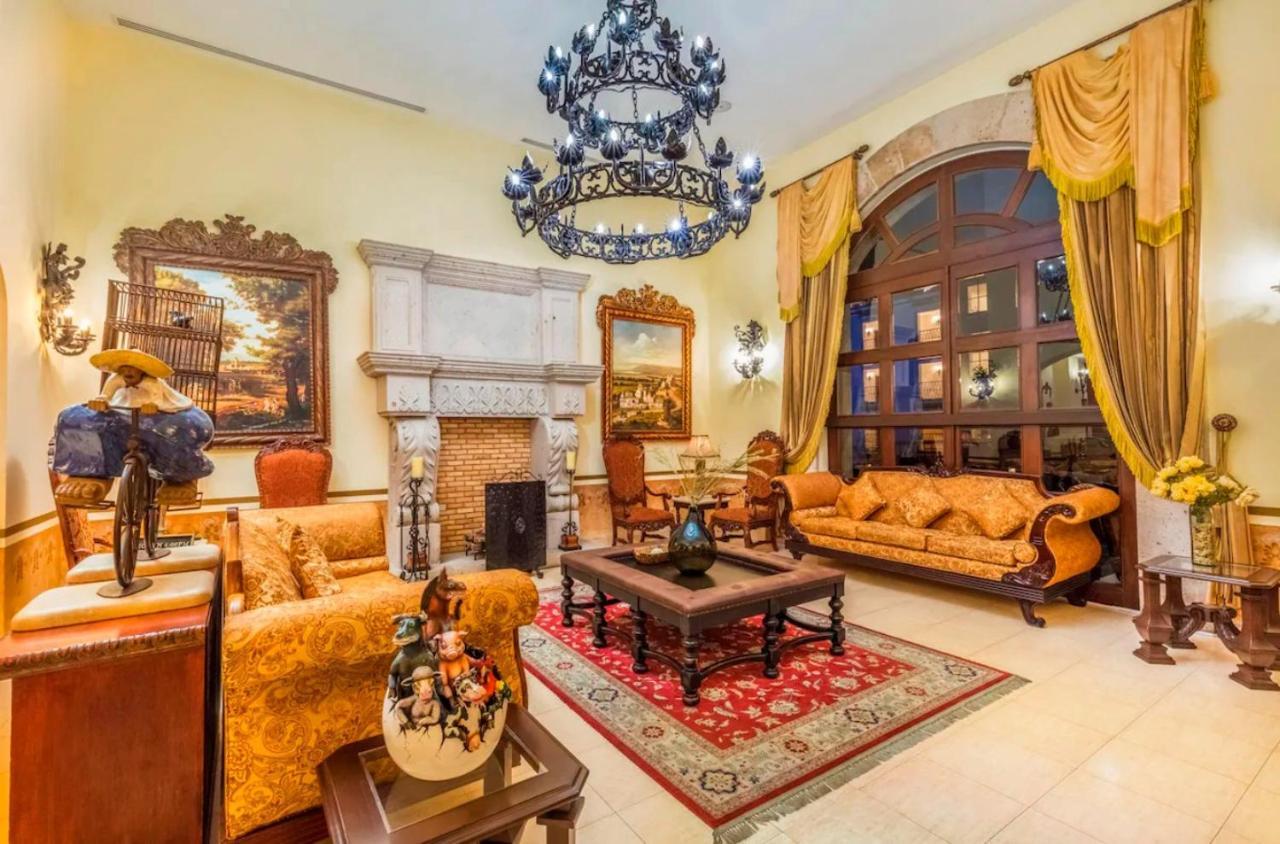 Enthralling 3br With Pool In Cabo San Lucas El Pueblito (Baja California Sur)