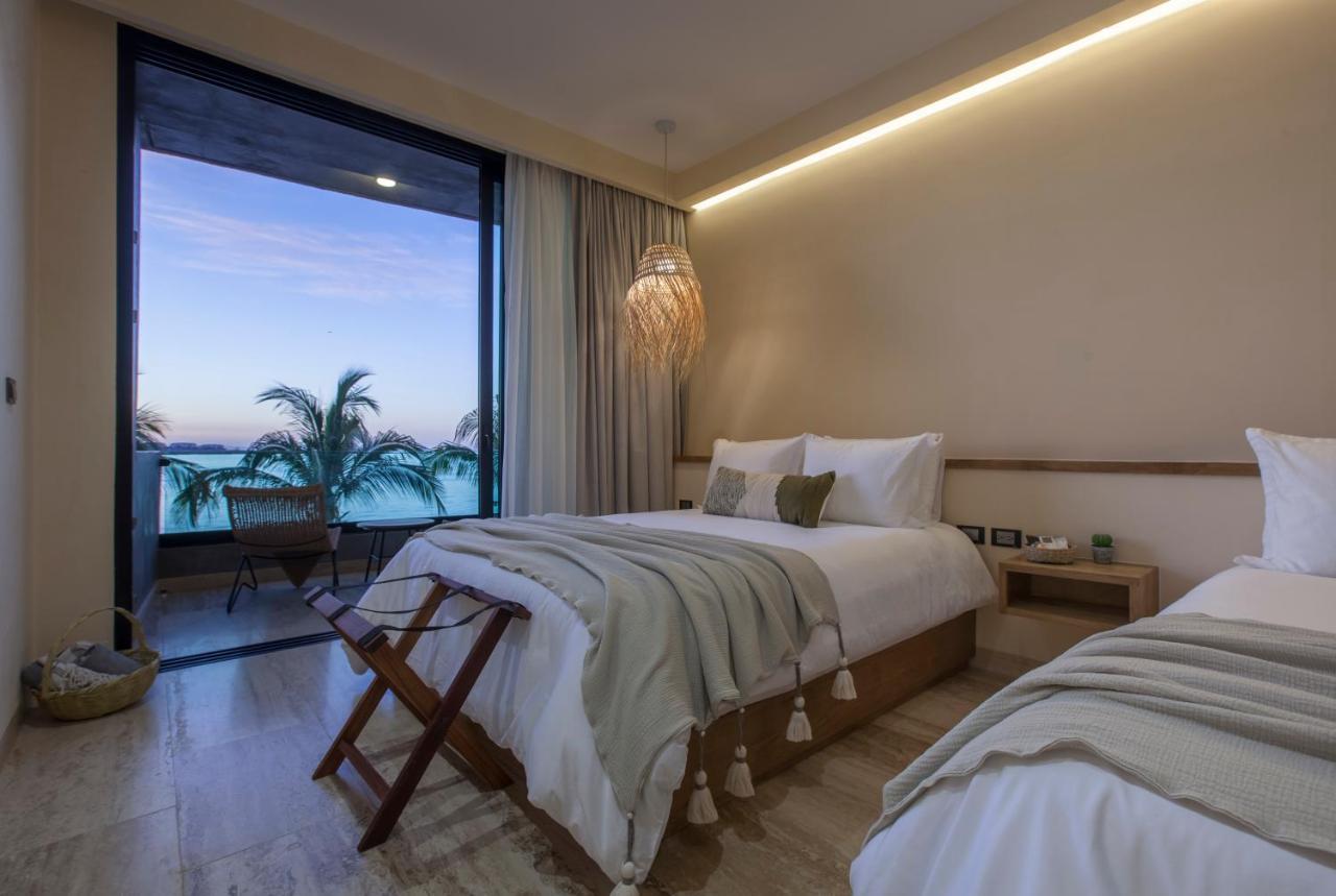 Malecon 1680 Hotel