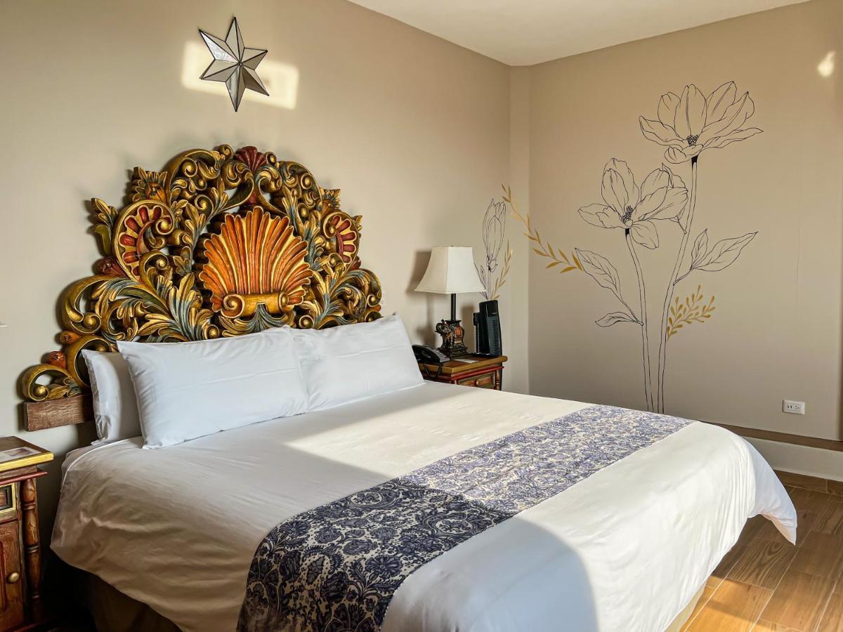 Hacienda De Flores 4*