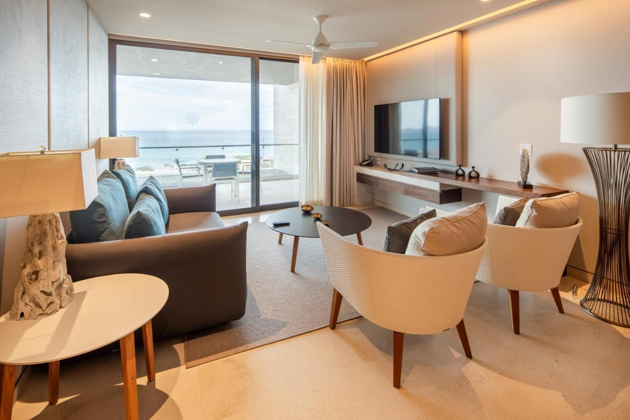 Resort The Club At Solaz Luxury