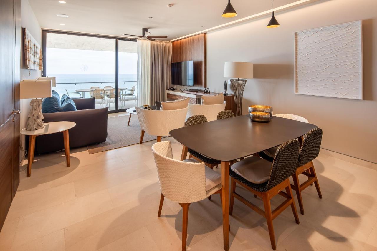 Resort The Club At Solaz Luxury