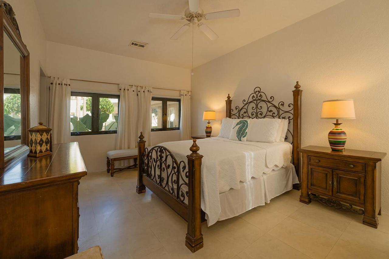 Holiday home The Queen Of House -luxury Beachfront Villa- Million Dollars View *
