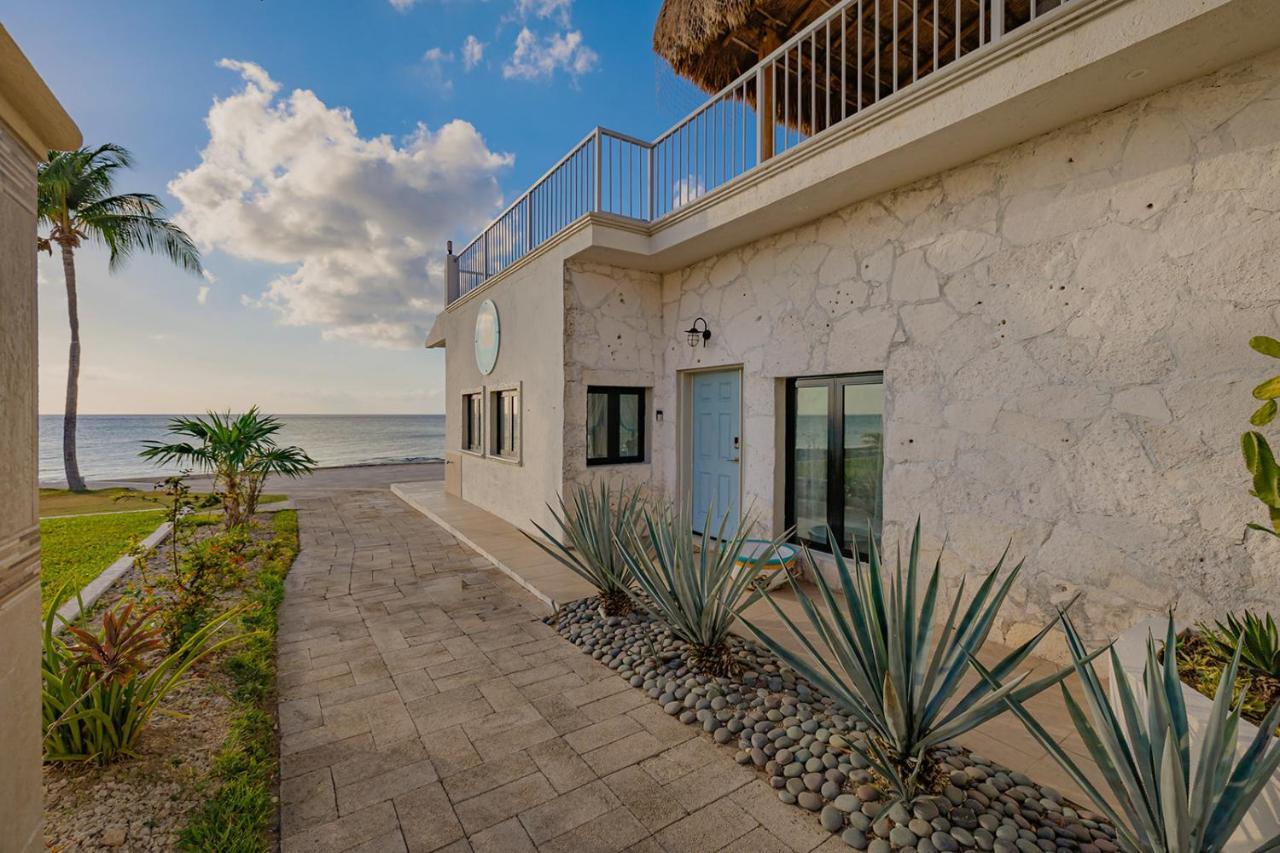 The Queen Of House -luxury Beachfront Villa- Million Dollars View Holiday home *