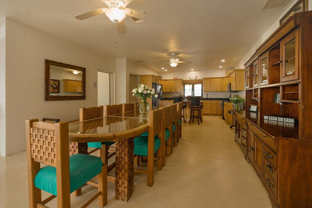 Holiday home The Queen Of House -luxury Beachfront Villa- Million Dollars View *