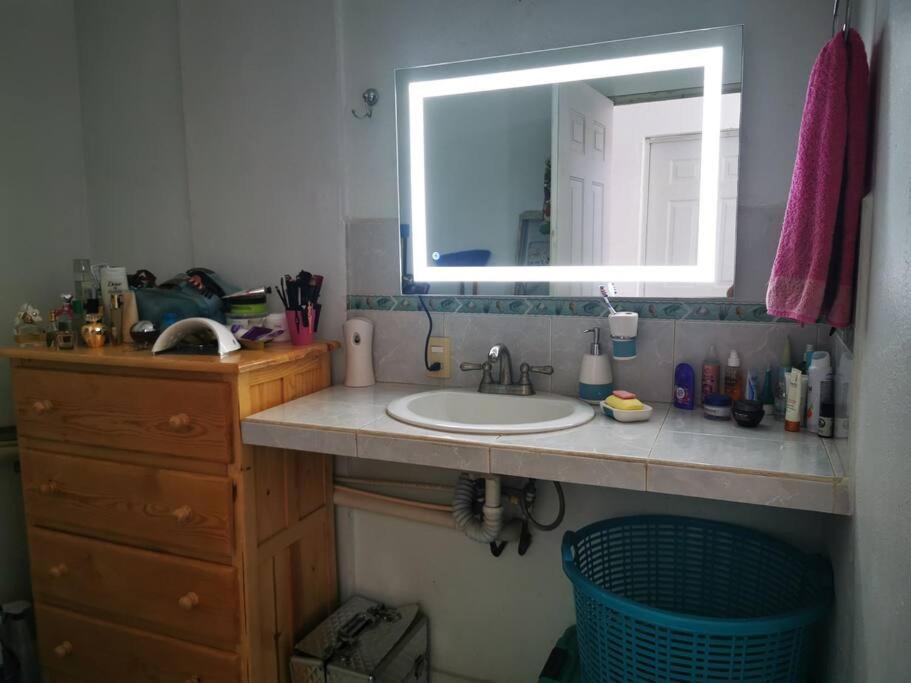 Apartment Excellent 1 Bed Next To Downtown Great Views! *