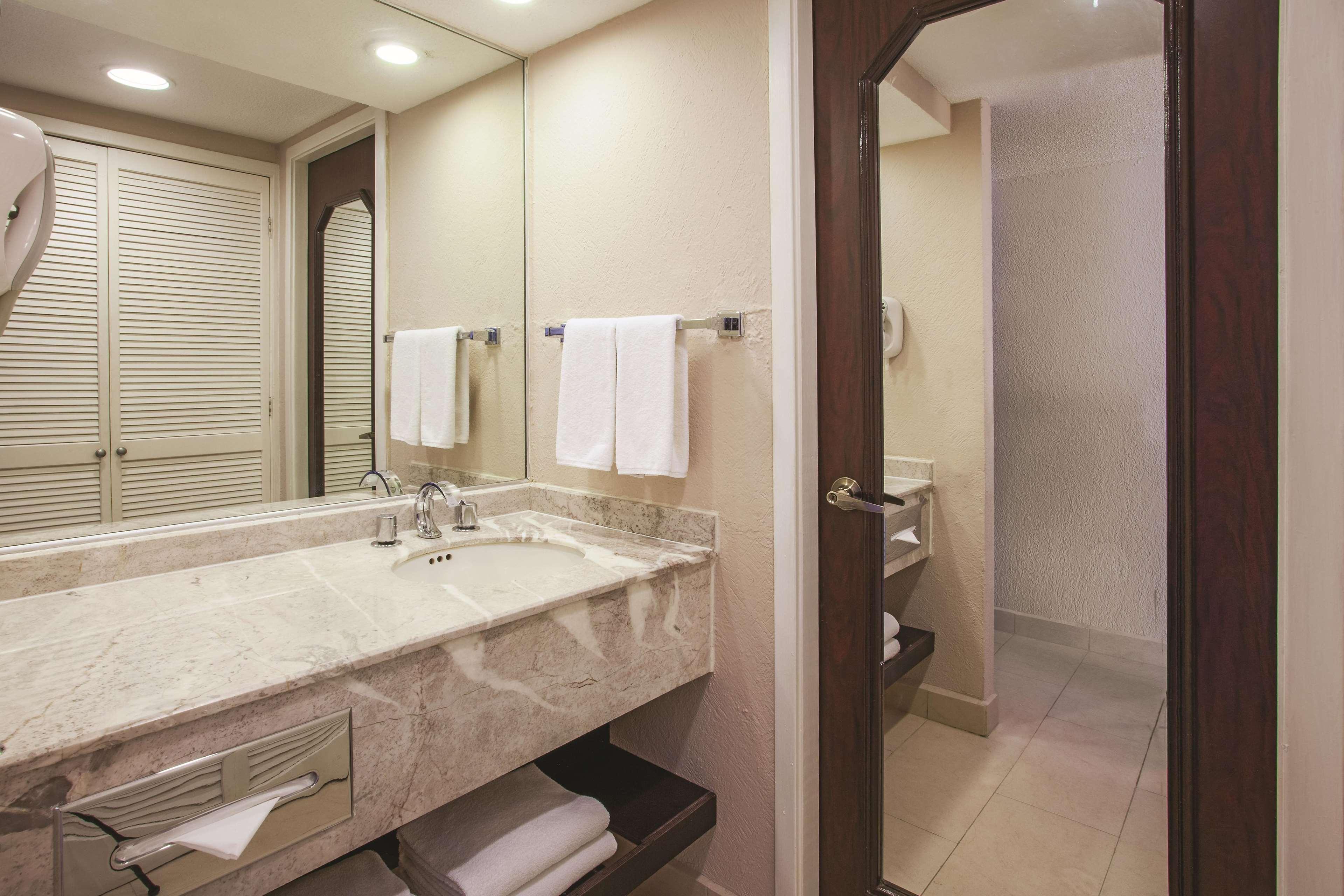 Hotel Chn Norte, Trademark Collection By Wyndham Monterrey