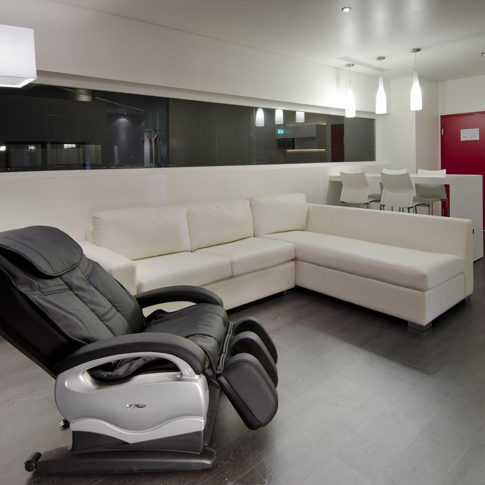 Hotel Ramada Encore By Wyndham Guadalajara Sur 4*